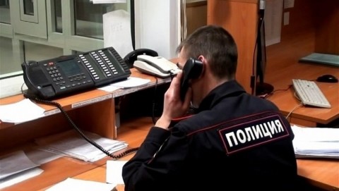 В Залегощенском районе полицейские раскрыли тайное хищение электронных средств со счета местного жителя